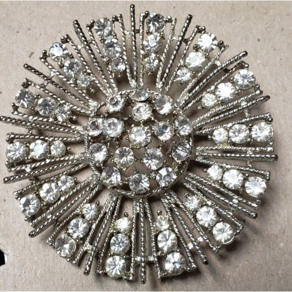 Vintage Large Sunburst Crystal Rhinestone 2.5" Silver Tone Brooch - Picture 8 of 16